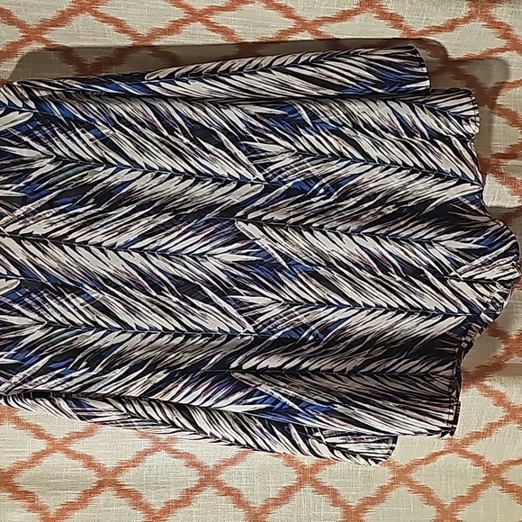 Banana Republic 3/4 Sleeve Blouse - Picture 5 of 5